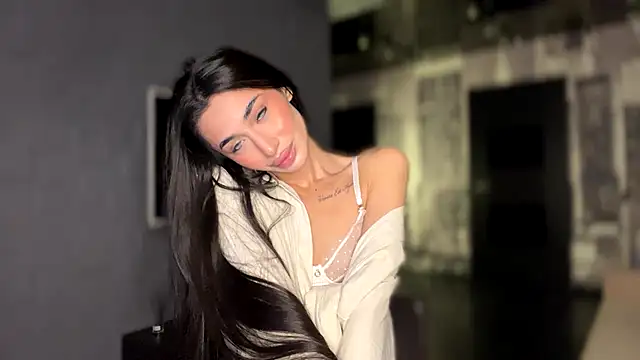 Snapshot of alissadreams chatting on September 22, 6:39 pm alissadreams online show from September 22, 6:39 pm