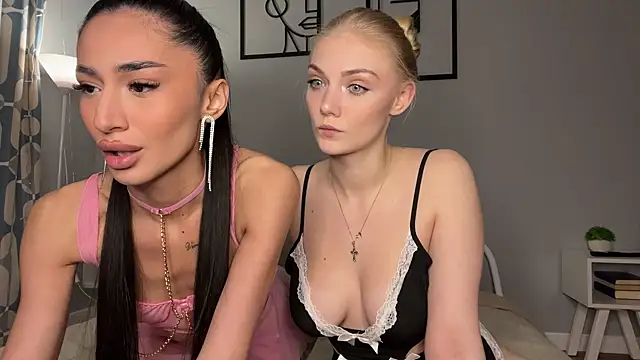 Snapshot of alissadreams chatting on October 16, 6:21 pm alissadreams online show from October 16, 6:21 pm