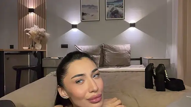 Snapshot of alissadreams chatting on October 8, 1:26 pm alissadreams online show from October 8, 1:26 pm