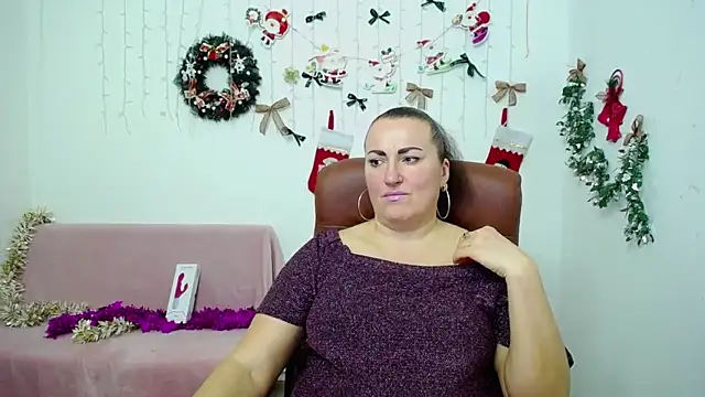 DianaMGG online show from December 18, 8:46 pm