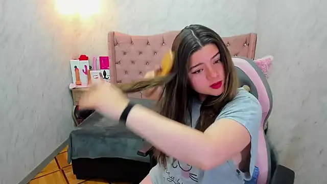 Lianngrace online show from November 4, 2:11 pm