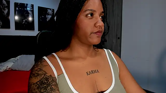 Snapshot of ZahraRose chatting on September 22, 7:23 pm ZahraRose online show from September 22, 7:23 pm