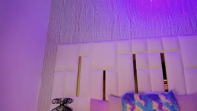 hillary uckerman  online show from April 17, 10:06 am