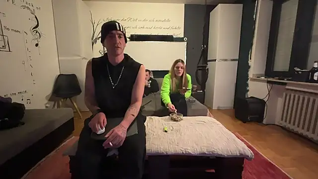 FckM3Hard online show from December 3, 9:22 am