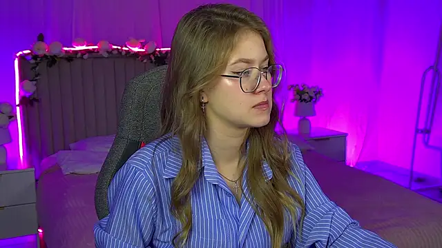 EveMundie online show from November 28, 1:03 pm