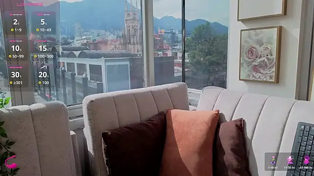 Snapshot of Ivanna_West chatting on October 6, 1:17 pm Ivanna West online show from October 6, 1:17 pm