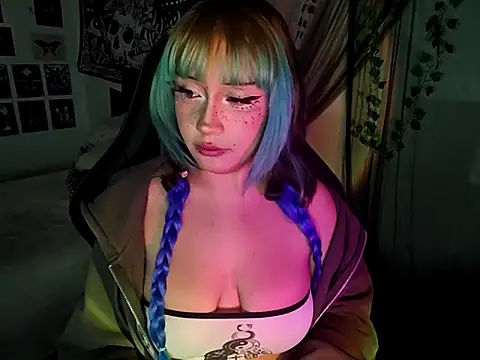 Snapshot of blue_katt chatting on October 8, 9:41 pm blue katt online show from October 8, 9:41 pm