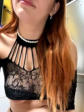 sexymelli18 online show from October 9, 6:23 pm