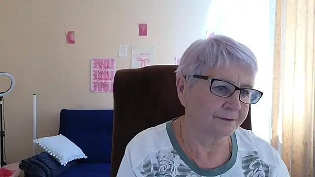 Sandra Snowflake online show from July 20, 12:07 pm