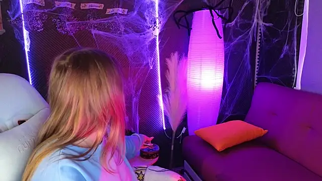 Dyna bae online show from October 24, 1:56 am