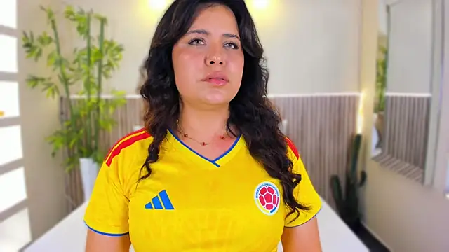 GeorginaReyes online show from July 7, 10:34 pm