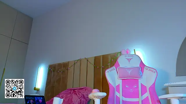 millypopa online show from April 10, 6:41 am