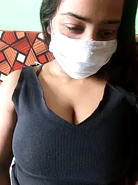 COZY ROZI online show from September 20, 8:01 am