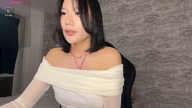 Asian Vi online show from May 11, 8:39 pm