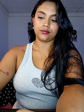 Snapshot of victoria_roussee chatting on October 11, 3:33 am victoria roussee online show from October 11, 3:33 am