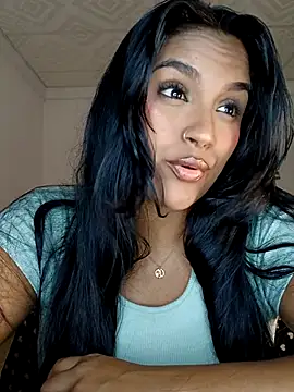 Snapshot of victoria_roussee chatting on October 2, 6:07 am victoria roussee online show from October 2, 6:07 am