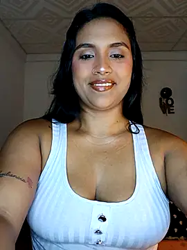 Snapshot of victoria_roussee chatting on September 19, 4:00 am victoria roussee online show from September 19, 4:00 am