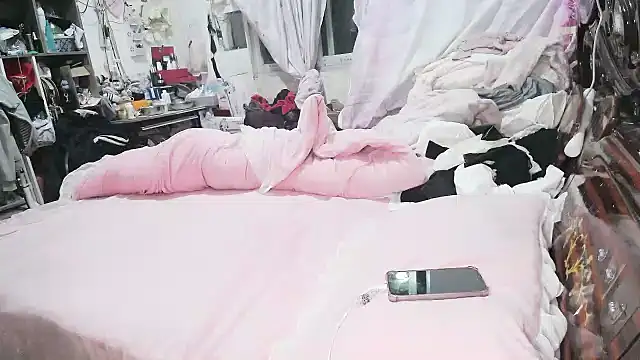 hebe-02 online show from April 19, 1:55 pm