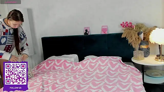 boozekirs  online show from September 10, 2:33 am