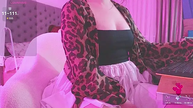 Snapshot of baby_debbie chatting on September 13, 9:23 pm baby debbie online show from September 13, 9:23 pm
