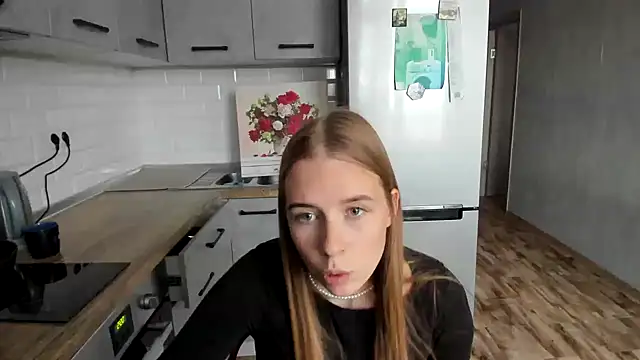 Snapshot of AnnNorriss chatting on October 10, 2:44 pm AnnNorriss online show from October 10, 2:44 pm