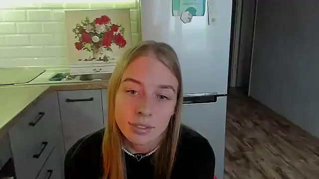 Snapshot of AnnNorriss chatting on October 8, 1:15 pm AnnNorriss online show from October 8, 1:15 pm