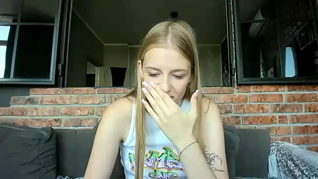 Snapshot of AnnNorriss chatting on September 24, 6:45 am AnnNorriss online show from September 24, 6:45 am