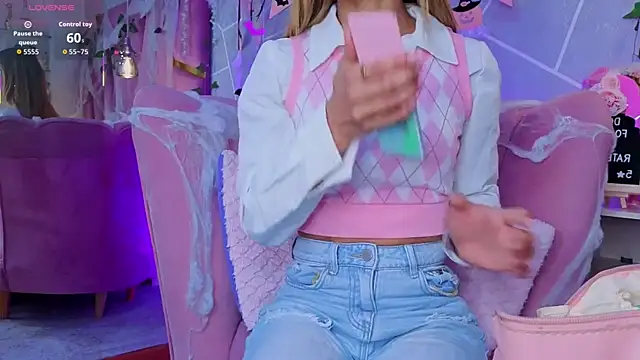 EmmyCortez online show from October 30, 11:55 am