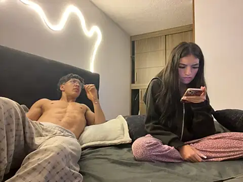 DesireLuxe online show from October 14, 7:44 am