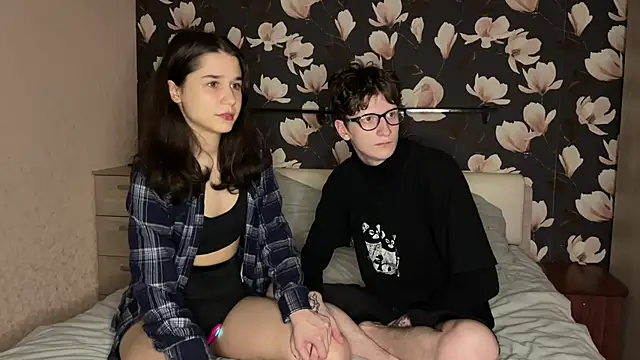 baby lesi online show from April 7, 6:43 pm