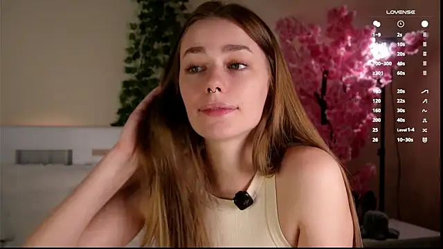 EmilaMills online show from May 23, 9:07 am