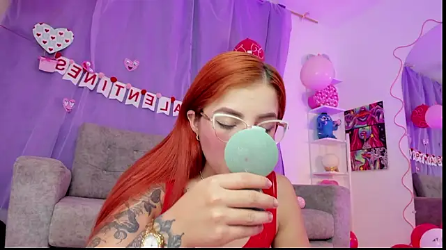 MelaniJhonson online show from February 15, 7:22 am