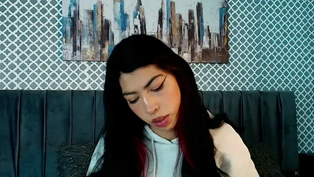Snapshot of Cassie_bloom chatting on October 11, 4:06 am Cassie bloom online show from October 11, 4:06 am