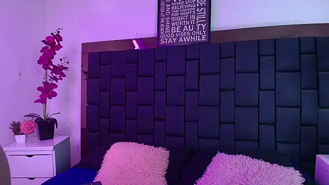 Lexi Howard  online show from September 19, 4:44 am