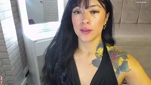 Isabella Collen v online show from December 20, 1:15 pm