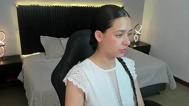 angeline davies online show from October 28, 3:45 am