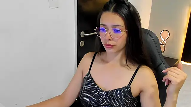 angeline davies online show from November 8, 4:06 am