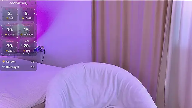 Amber Rogers online show from October 18, 5:32 am