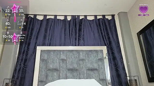 Effie cooper online show from December 3, 8:33 pm