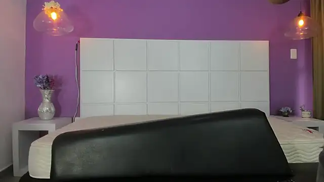 AnnHouston1 online show from December 4, 1:57 pm