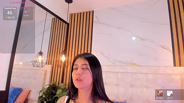 Madyson18 online show from July 8, 5:59 pm