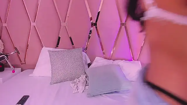 Emily Black1 online show from June 30, 10:42 pm