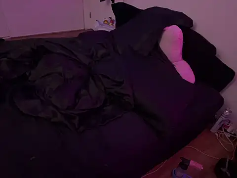 ChrryFoxx online show from September 9, 8:36 am