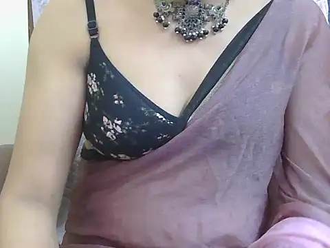 Snapshot of Lovely_Manvi chatting on October 8, 3:38 pm Lovely Manvi online show from October 8, 3:38 pm