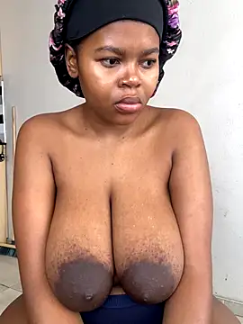 Snapshot of _DollFace_ chatting on October 5, 11:59 am DollFace online show from October 5, 11:59 am