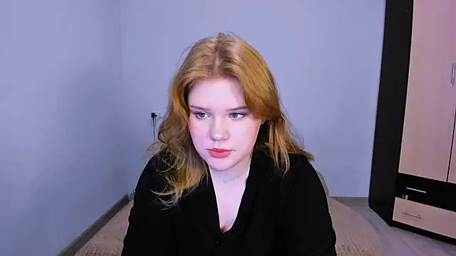 LaseyMoon online show from November 26, 2:45 am