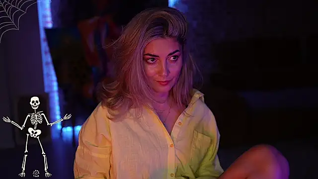  Allie  online show from October 26, 5:47 am