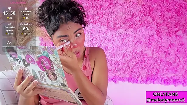 Melodymoore  online show from October 17, 10:13 pm