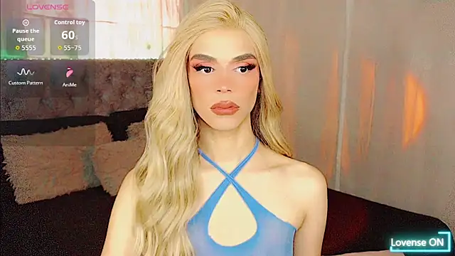 Snapshot of Dalila_moan chatting on October 2, 8:14 pm Dalila moan online show from October 2, 8:14 pm