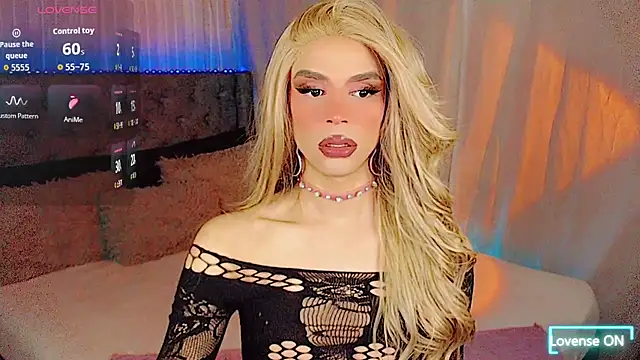Snapshot of Dalila_moan chatting on October 19, 12:45 am Dalila moan online show from October 19, 12:45 am